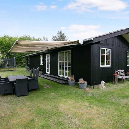 Nyistandsat Sommerhus Med Kaerlighed Og Sjael Kyndelose Bagian luar foto