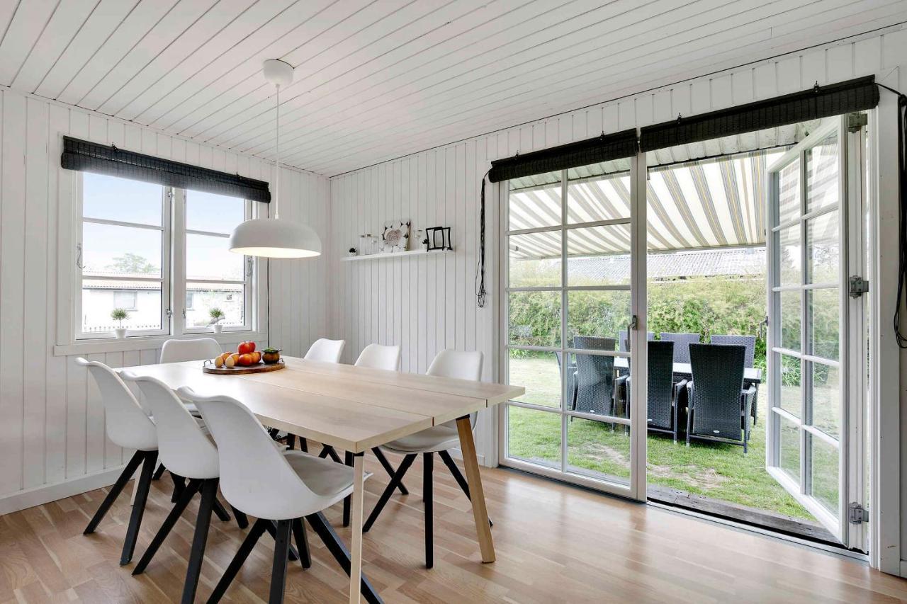 Nyistandsat Sommerhus Med Kaerlighed Og Sjael Kyndelose Bagian luar foto