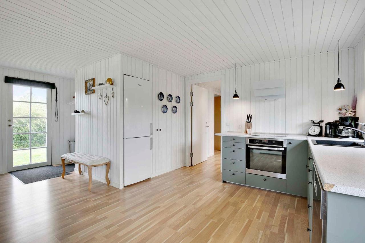 Nyistandsat Sommerhus Med Kaerlighed Og Sjael Kyndelose Bagian luar foto